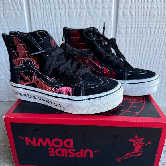 VANS x Stranger Things Sk8-Hi Zip Reissue Friends Don't Lie KIDS SHOES - Picture 4 of 11